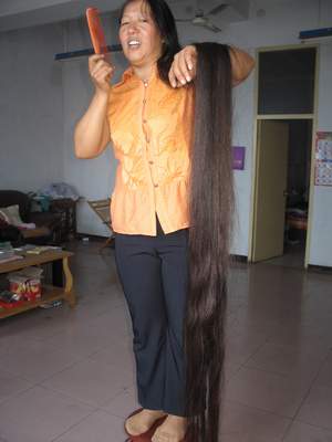 Gao Taozhi from Hebei province has 2.8 meters long hair