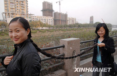 Huang Baoyu from Anhui province has 1.6 meters long hair