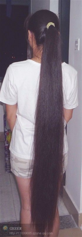 mujita's long ponytail
