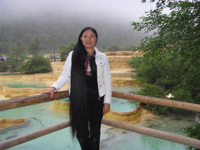 hongyu travelled in Jiuzhaigou, Sichuan province