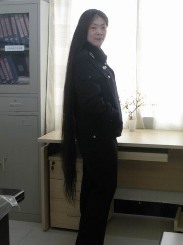 qiaohuadan show her long hair with Zhu Min
