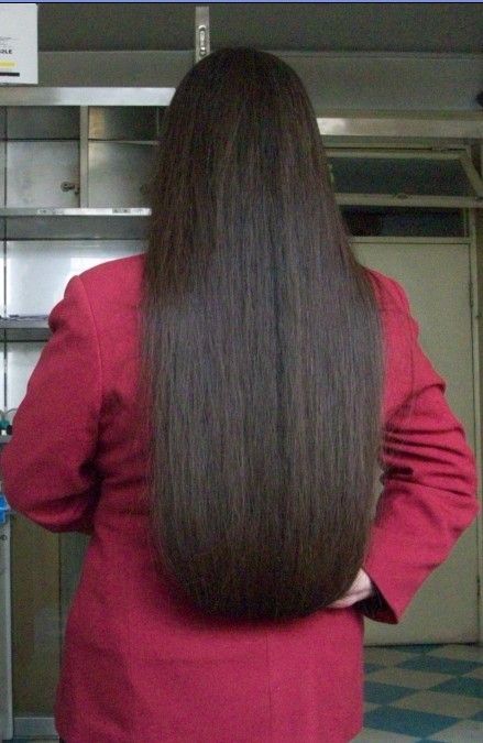 Long hair mother make hair from short to long