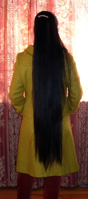 juexianchen show her long hair-1
