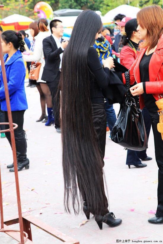 Super long hair travelled in Tianyang