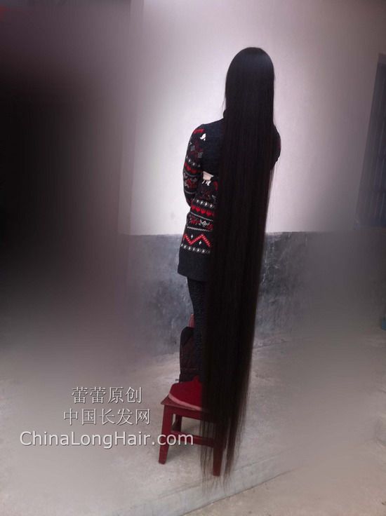 Xia Kuanlei show her long hair after one year-2
