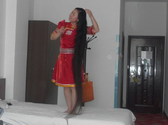Guo Xiaohui and her fallen long hair