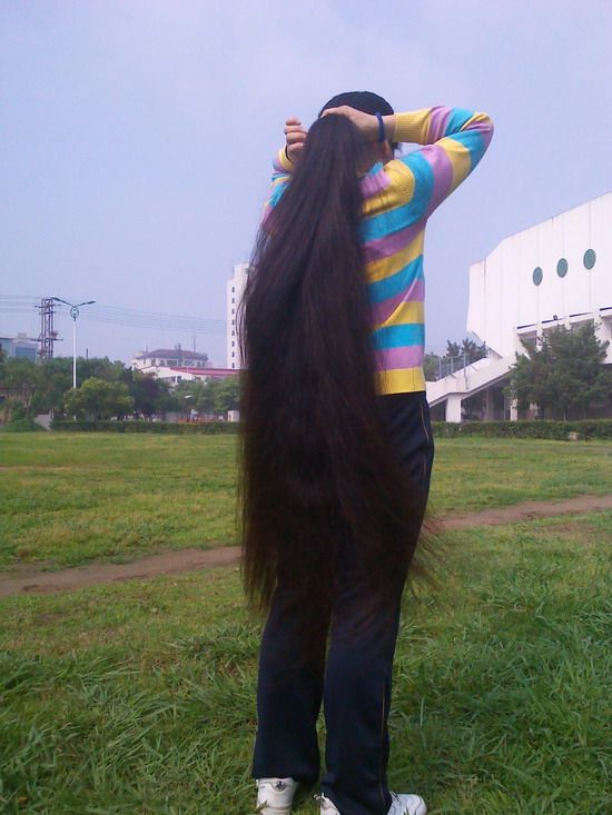 Beautiful backview of long hair-1