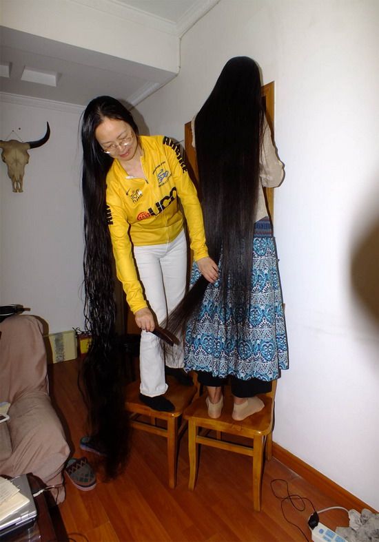 Zhu Min and another long hair lady