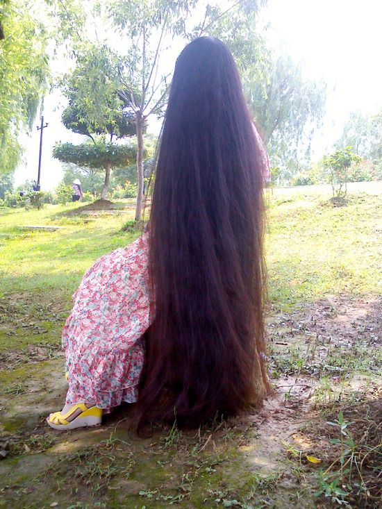 Beautiful backview of long hair-2