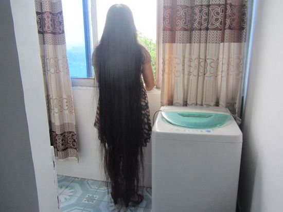 Li Jianying from Luzhou has 1.66 meters long hair-1