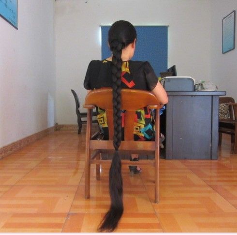 Li Jianying from Luzhou has 1.66 meters long hair-2