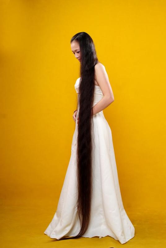 Unknown 2 meters long hair lady-2