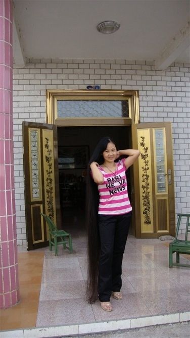 Photos of Liu Xiaoling in 2009