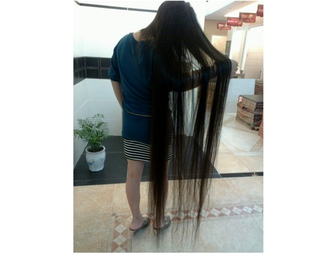 Beatutiful long hair photos of Fan Suying