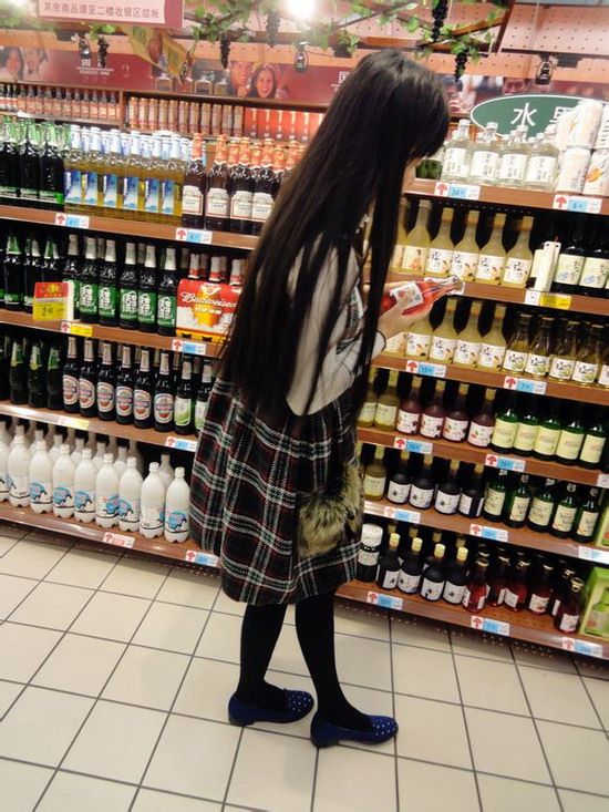 Long hair girl go shopping