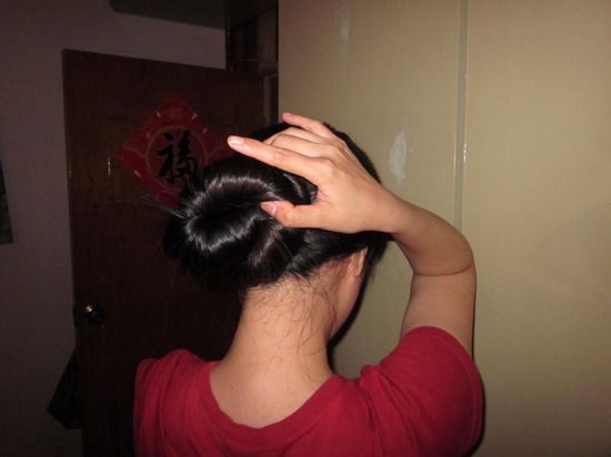 xiaoyangzeihuai from Jiangxi province play with her long hair