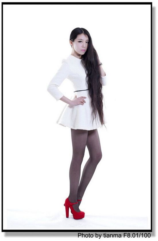 Long hair model Yang Chunyue from Beijing-2