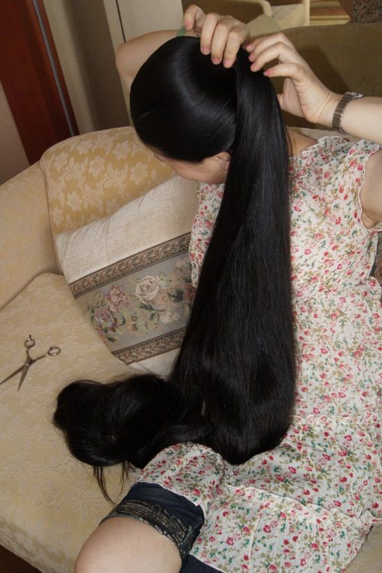 Gao Shuang wash her beautiful long hair - ChinaLongHair.com.