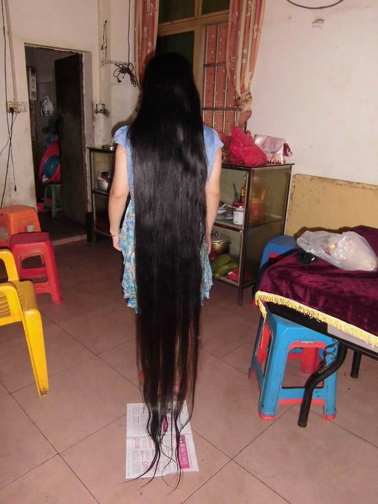 Some beautiful super long hair photos from internet