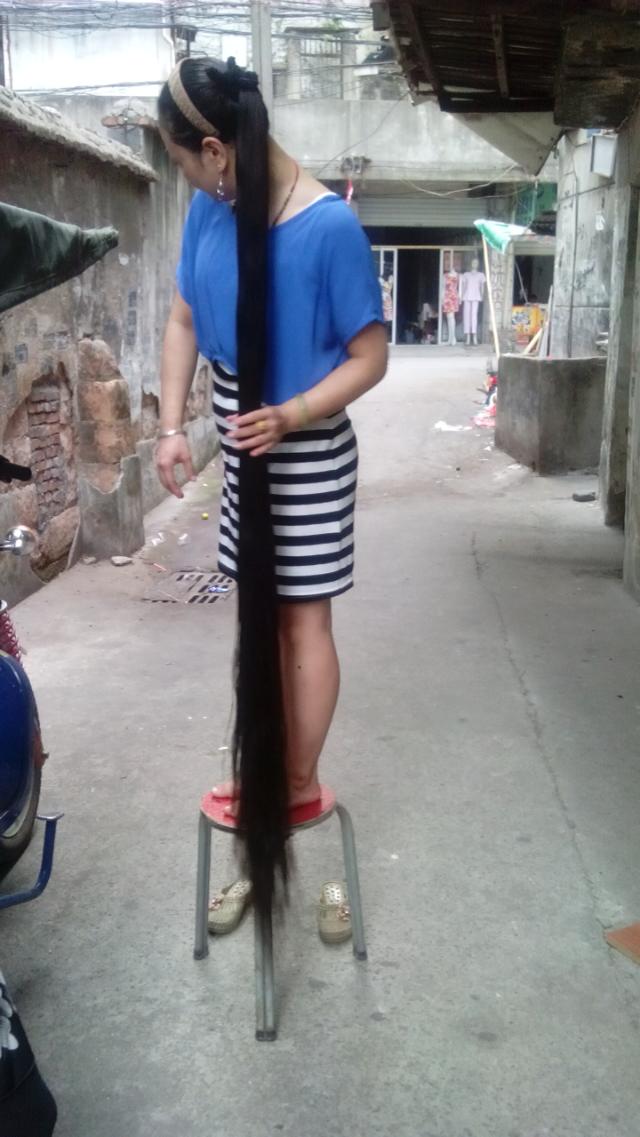 1.7 meters long hair lady from Shangrao-5