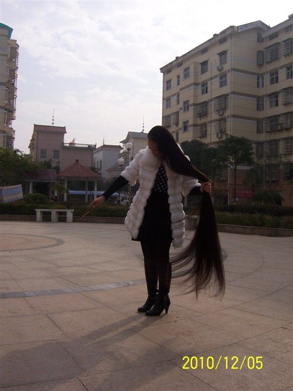 1.7 meters long hair lady from Shangrao-9
