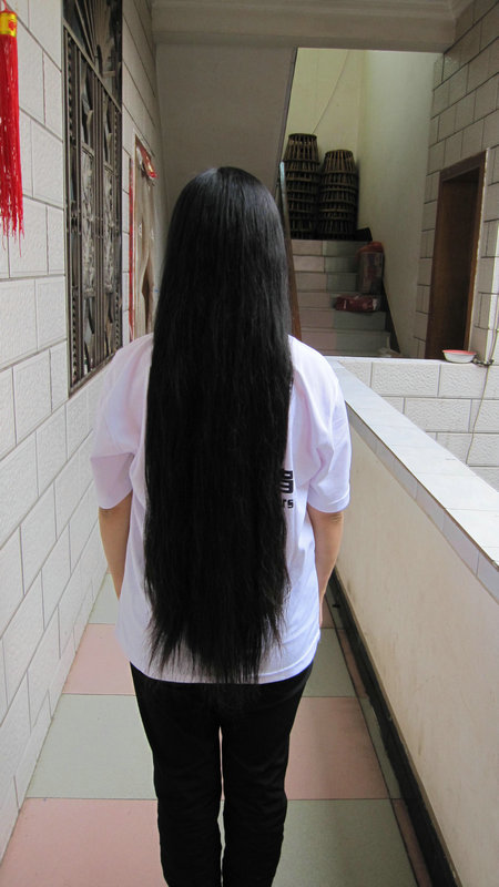 Girl from Yunnan has thick waist length long hair