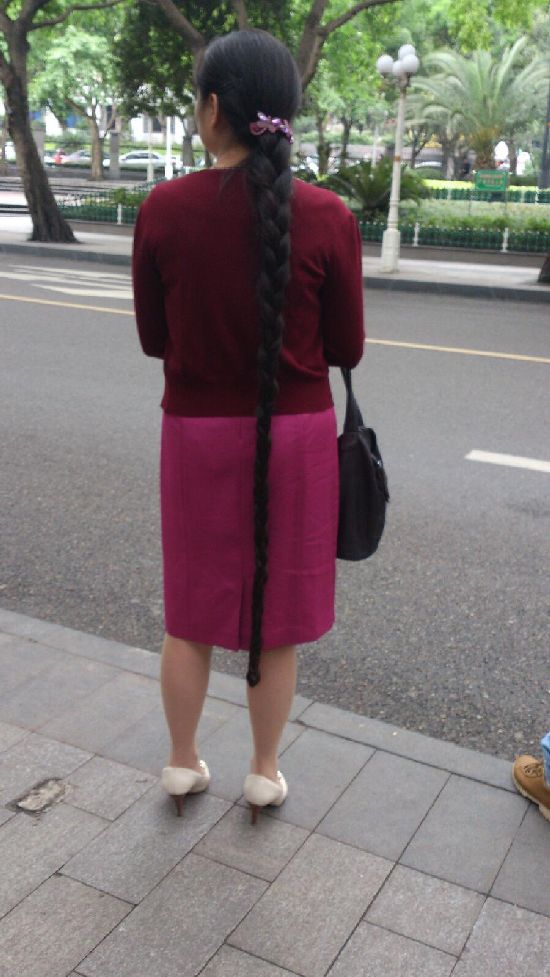 Amazing super long hair from internet