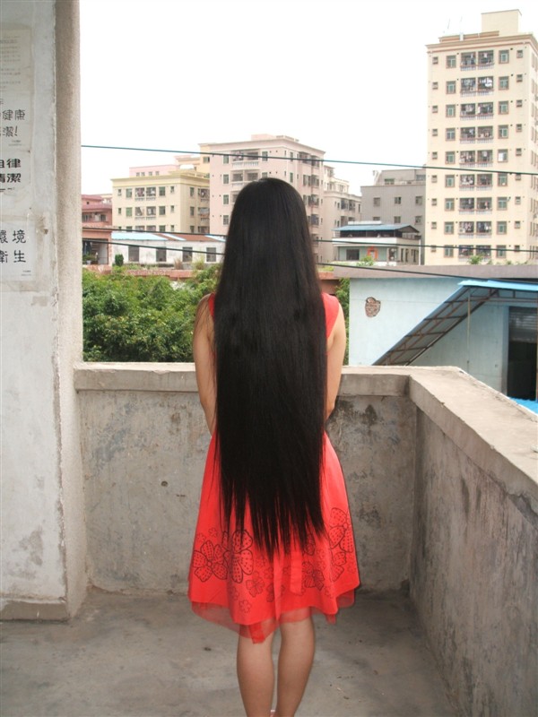 1 meter black long hair and red skirt