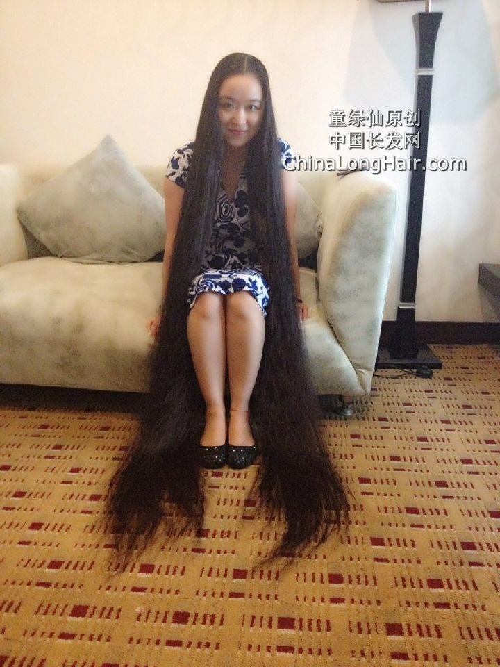 New long hair photos of Peng Linling