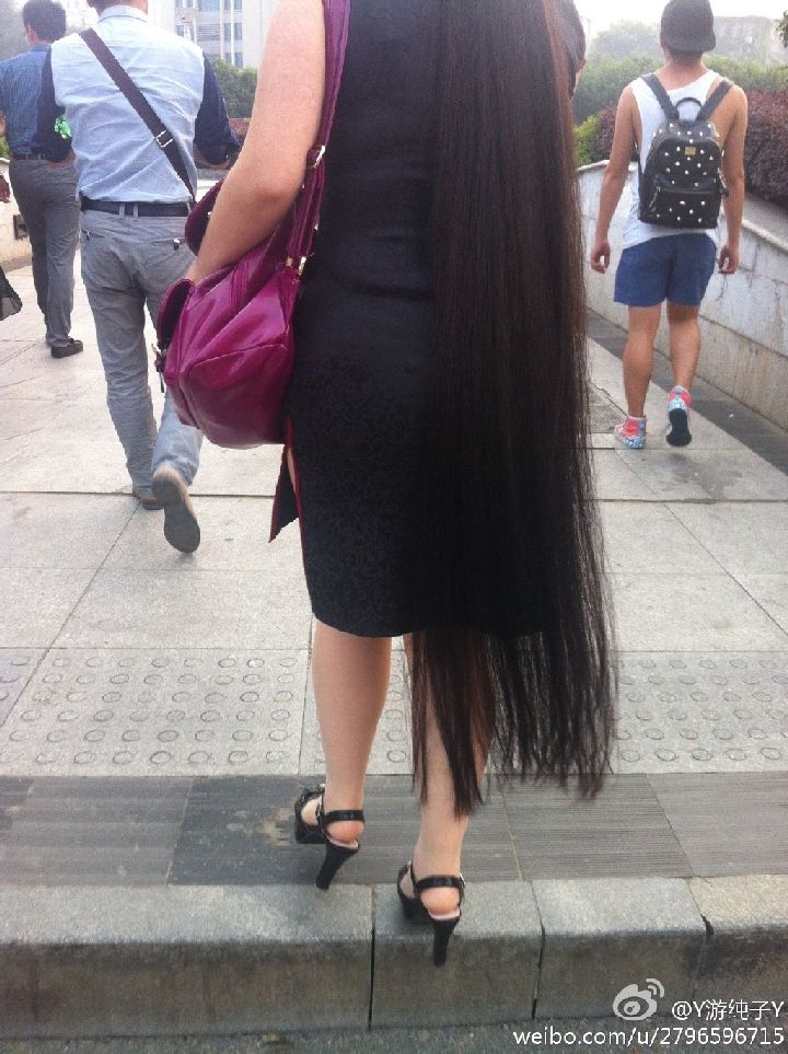 Walk with calf length long hair