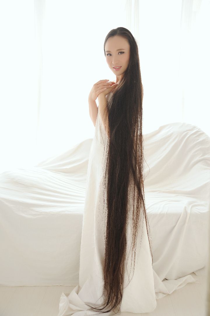Beautiful artistic long hair photos of shuiguanglianyan