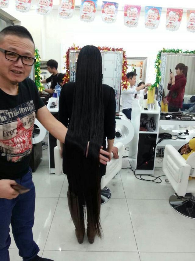 Made super long hair to braid in hair salon