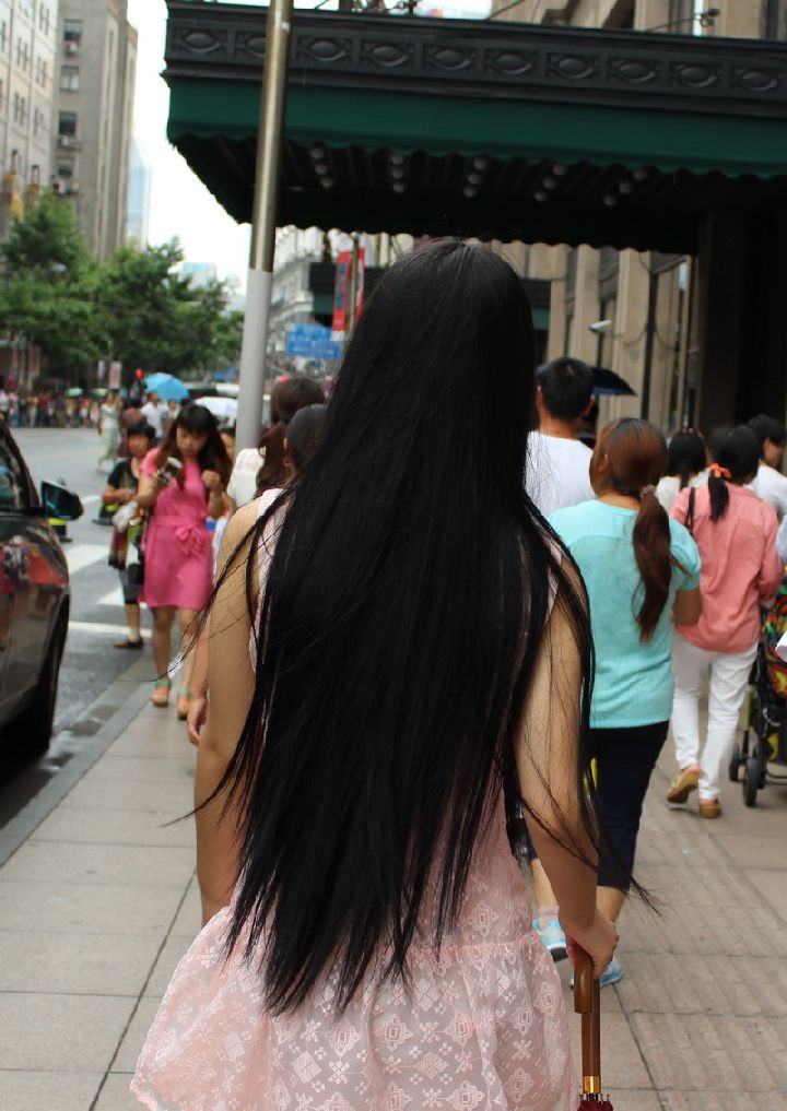 Streetshot of long hair by ouci