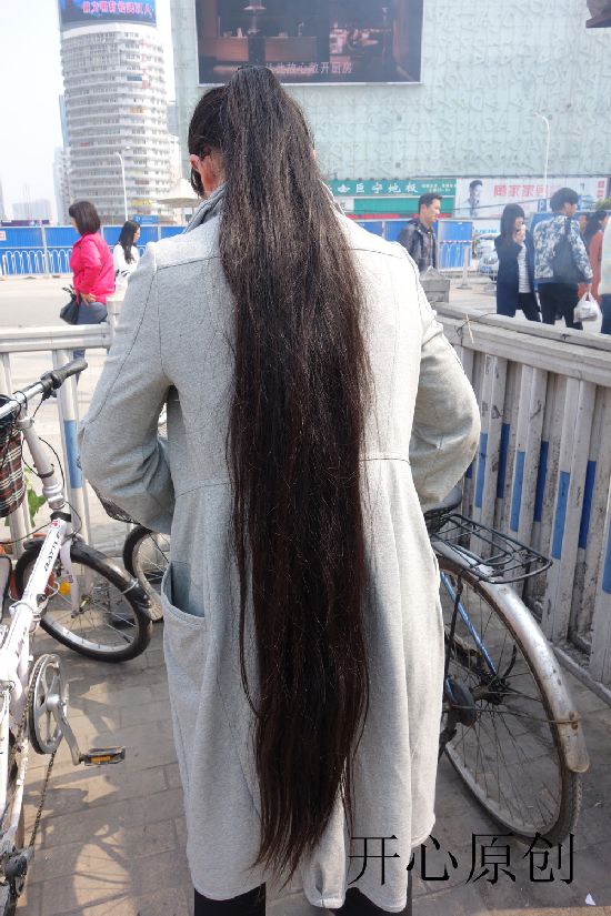 Streetshot of long ponytail by eflikai-2