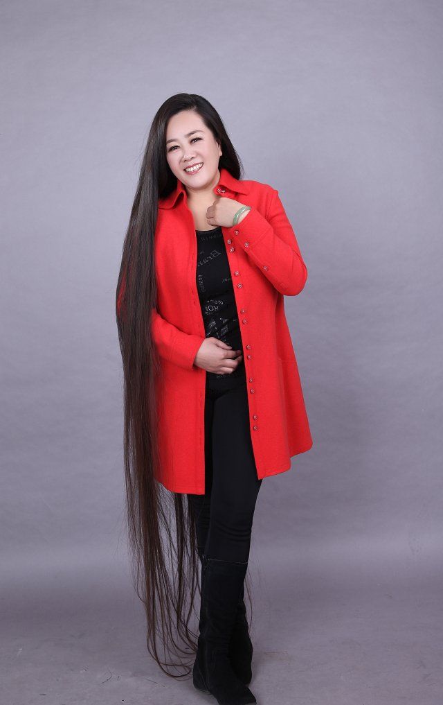 2 meters long hair lady from Northeast of China