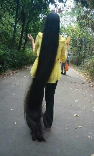 Some beautiful super long hair photos from internet-2