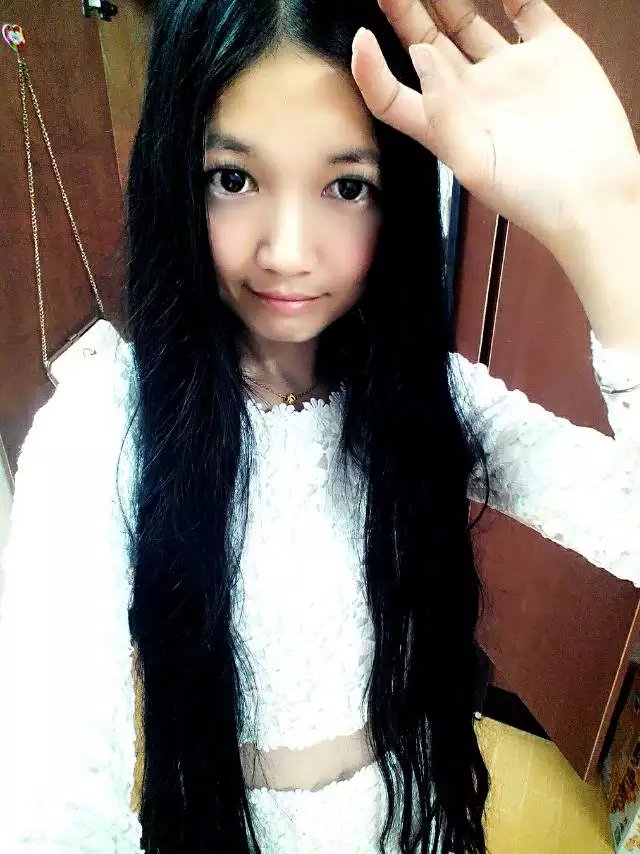 Chinese long hair girl of tutu