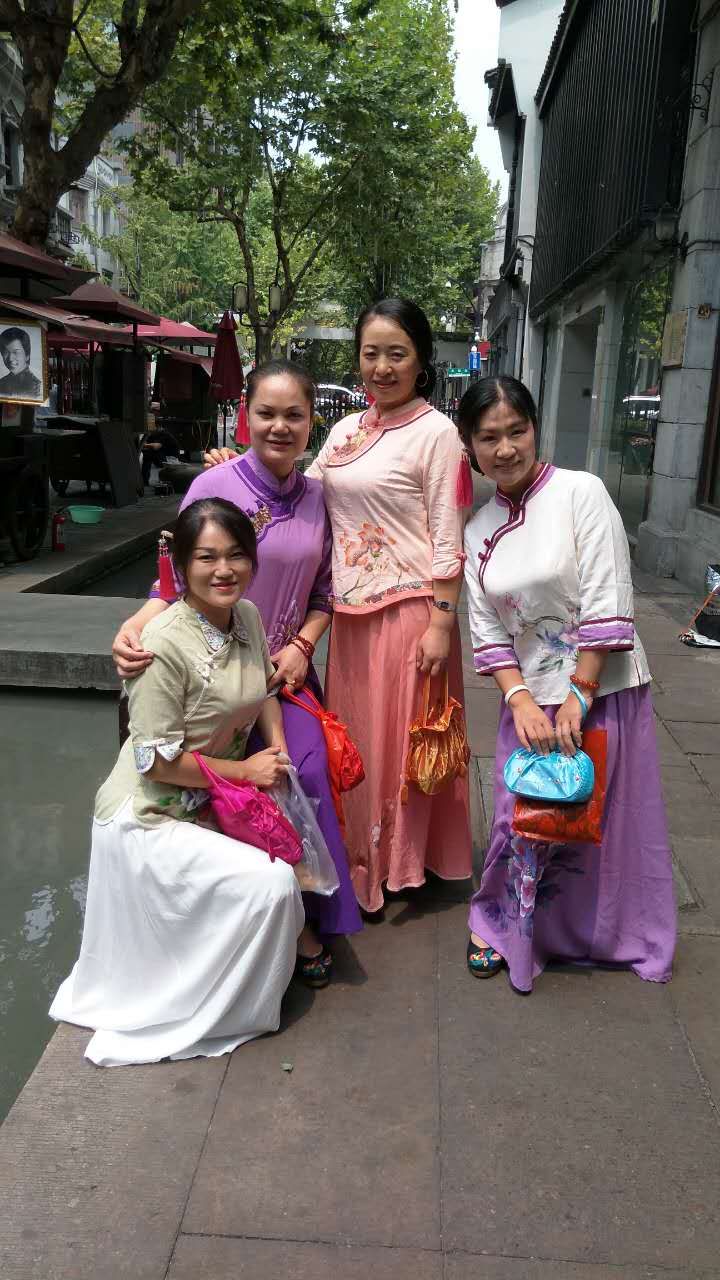 Some long hair ladies had a meeting in Hangzhou