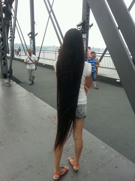 The girl kept long hair for 9 years