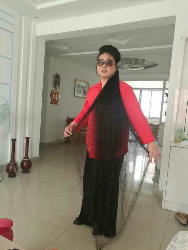 New long hair photos of Wang Yuying