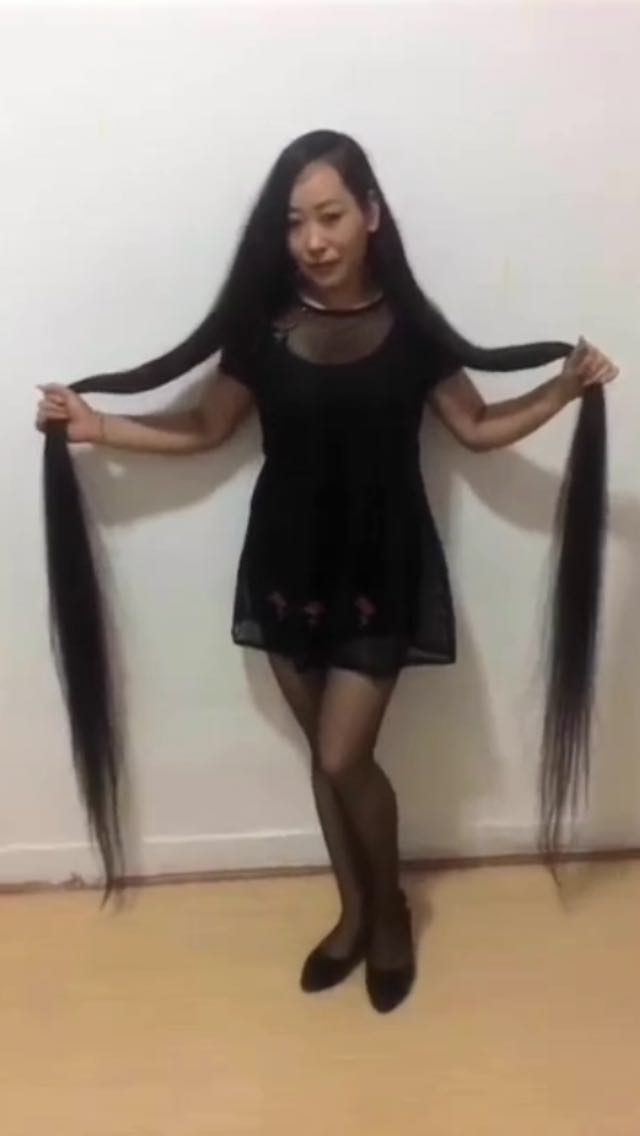 Beautiful 2 meters super long hair