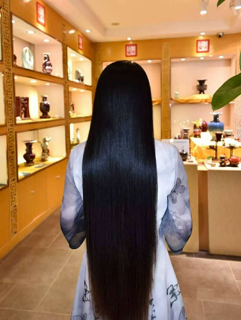 Silky and shiny hip length long hair